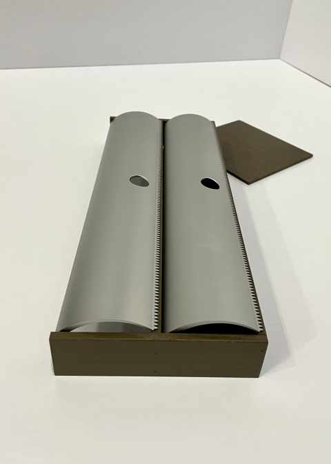 Kesseböhmer Fineline LiniQ fóliatartó alumínium fedéllel barna